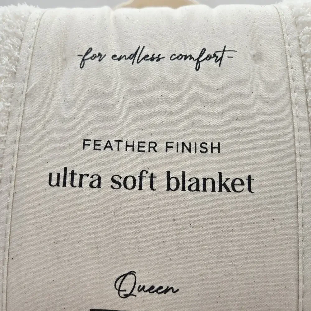 Auden Home Queen Dreamy Ultra Soft Feather Finish Blanket 90x90